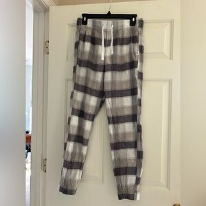 Hollister Men's PJs in Gray and White Size M